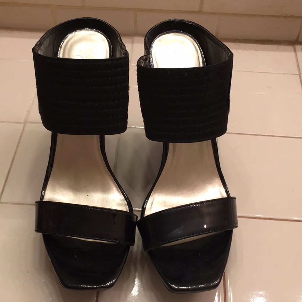 Jessica Simpson black wedge sandals
